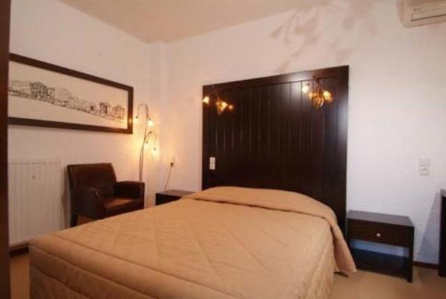 Hotel Taxiarches アリスティ エクステリア 写真