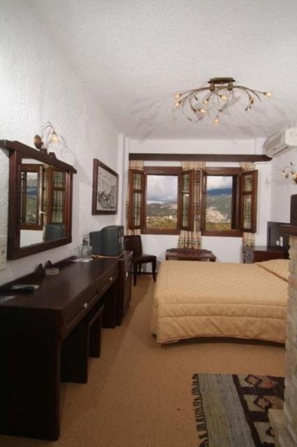Hotel Taxiarches アリスティ エクステリア 写真